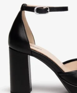 DECOLLETE' PELLE NERA CON FRANGE