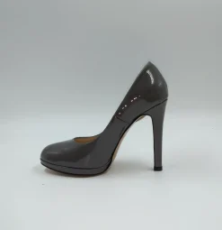 DECOLLETE PELLE VERNICE GRIGIO