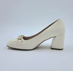 MOCASSINI FIBBIA METALLICA PANNA