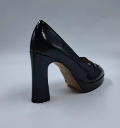 MOCASSINI NERI PLATEAU