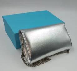 POCHETTE ARGENTO CON FIOCCO STRASS