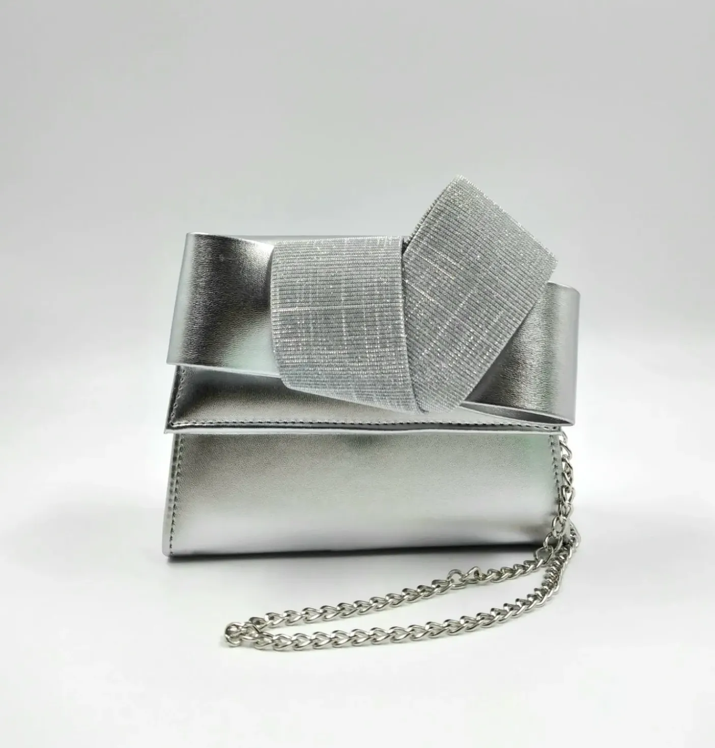 POCHETTE ARGENTO DETTAGLIO FIOCCO