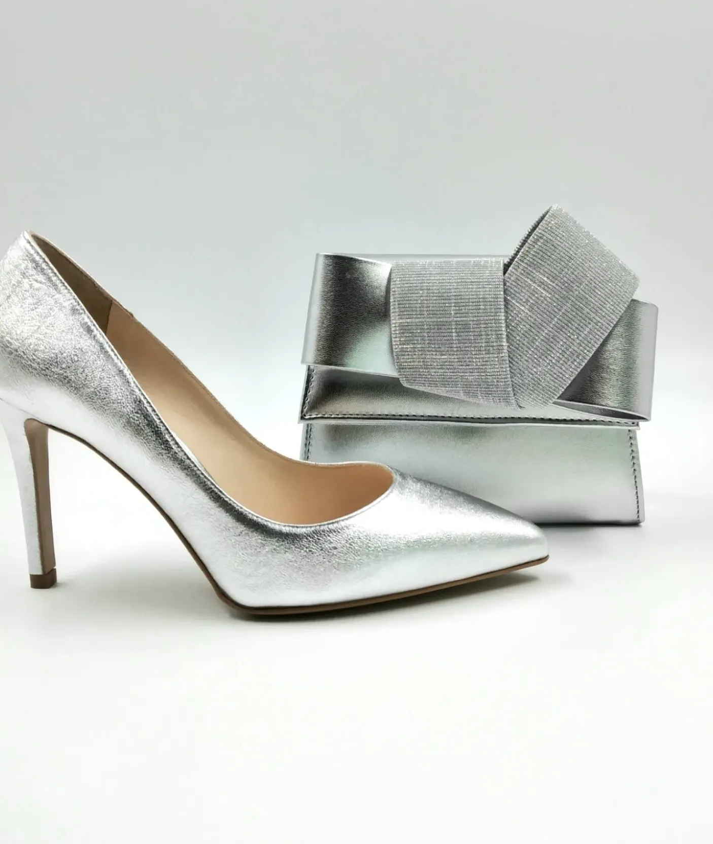 POCHETTE ARGENTO DETTAGLIO FIOCCO