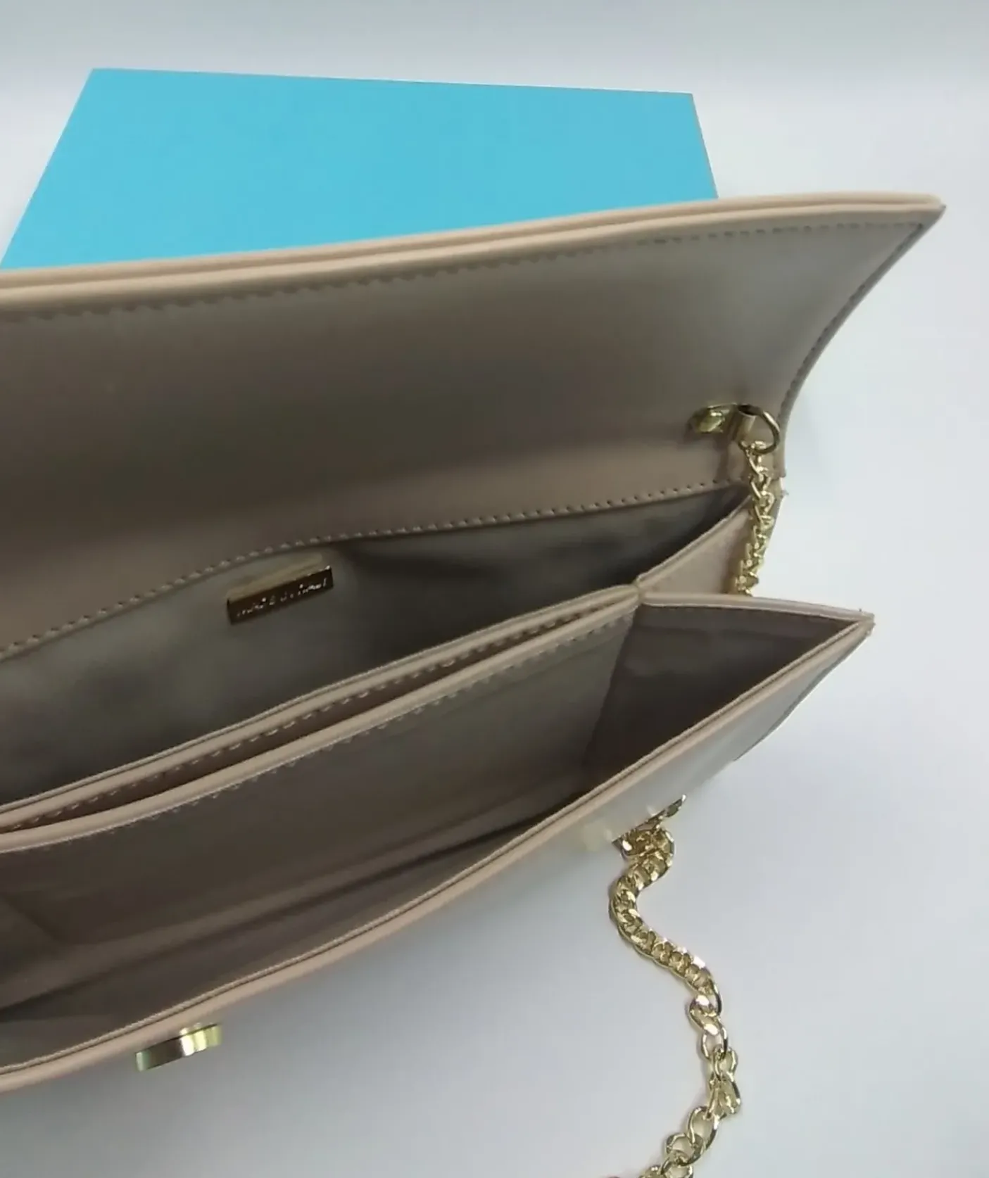 POCHETTE NUDE TAGLIO VERTICALE