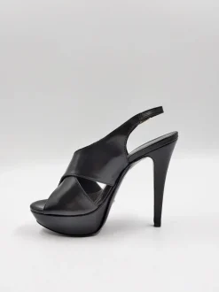 SANDALI IN PELLE CON FASCE