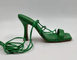 SANDALI IN PELLE MODELLO SCHIAVA VERDE