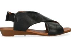 SANDALI IN PELLE TACCO BASSO