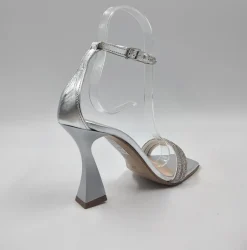 SANDALI LAMINATI FASCE STRASS