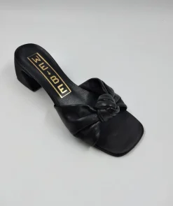 SANDALI PELLE NERA NODO