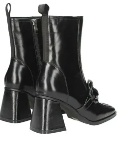 STIVALETTI PELLE MORBIDA CON MAXI CATENA