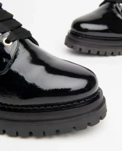 STRINGATE PELLE LUCIDA NERA