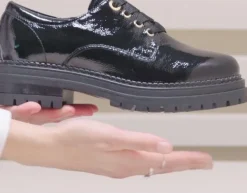 STRINGATE PELLE LUCIDA NERA